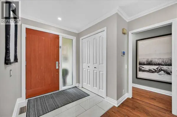 756 Strathcona Drive SW, Calgary, AB T3H1S1