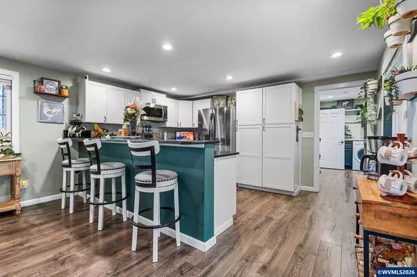 32900 Old Church Rd, Tangent, OR 97389