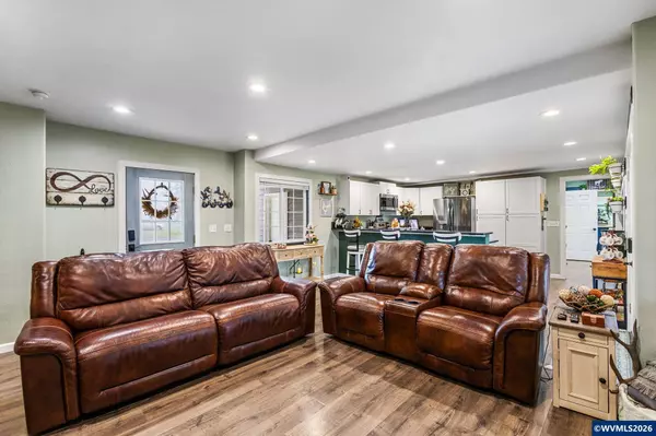 32900 Old Church Rd, Tangent, OR 97389