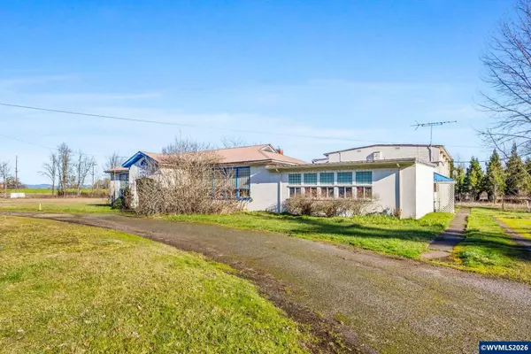 35113 Brewster Rd, Lebanon, OR 97355