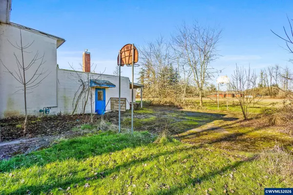 35113 Brewster Rd, Lebanon, OR 97355