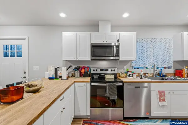 1907 Willow St, Sweet Home, OR 97386