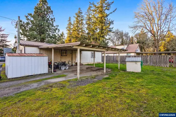 1423 47th Av, Sweet Home, OR 97386