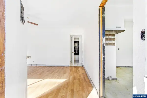 320 Juniper St, Sweet Home, OR 97386