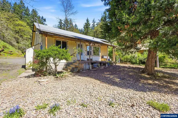 38775 Golden Valley Dr, Lebanon, OR 97355