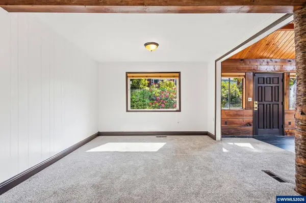 940 Oak Terrace St, Sweet Home, OR 97386