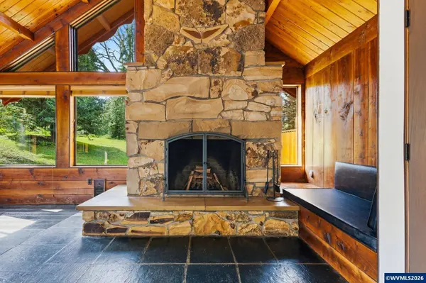 940 Oak Terrace St, Sweet Home, OR 97386