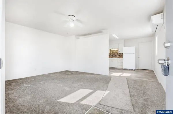 1121 Spruce St, Sweet Home, OR 97386