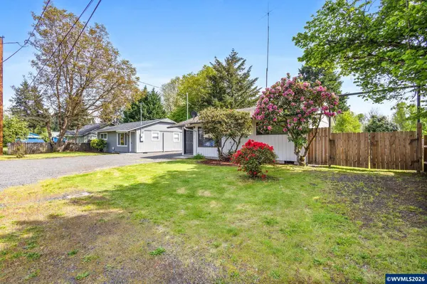 1111 Spruce St, Sweet Home, OR 97386