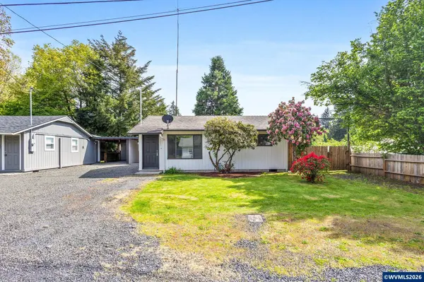 1111 Spruce St, Sweet Home, OR 97386