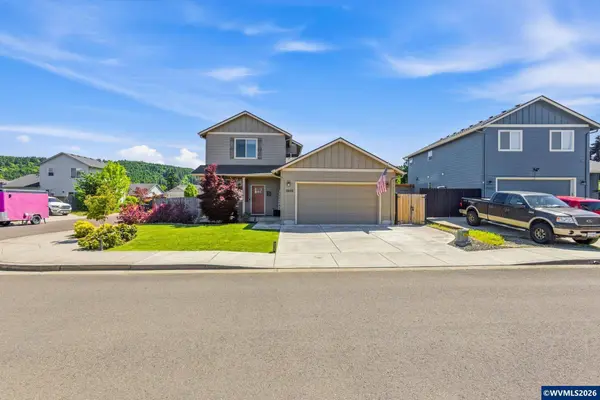 1202 Albatross Ct, Sweet Home, OR 97386