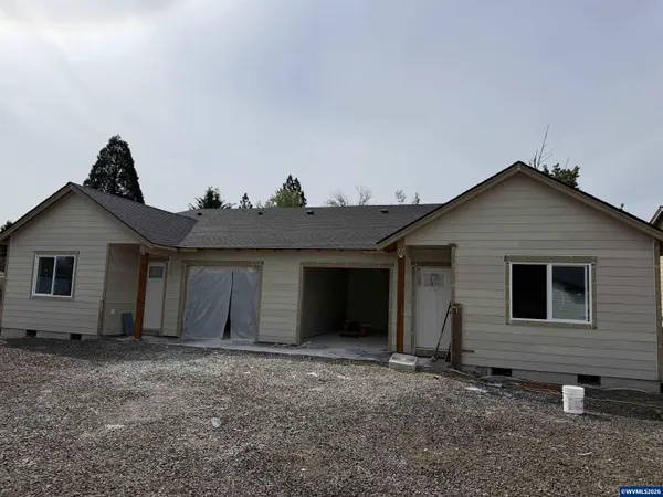 1183 37th Ct, Sweet Home, OR 97386