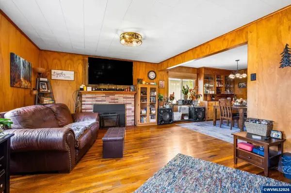 4509 Long St, Sweet Home, OR 97386