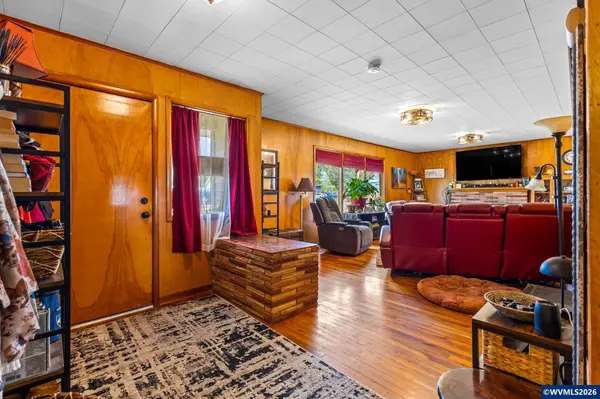 4509 Long St, Sweet Home, OR 97386