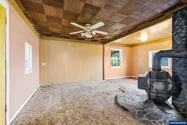 1715 Cascade Dr, Lebanon, OR 97355