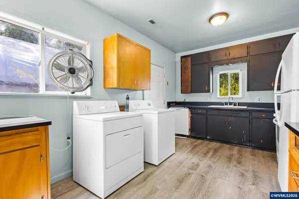 4019 Clark Mill Rd, Sweet Home, OR 97386