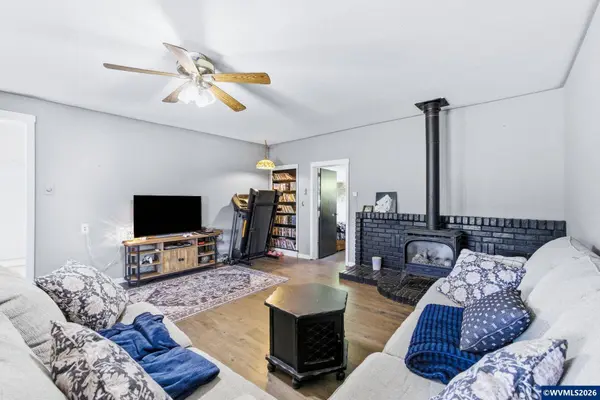 5226 Poplar St, Sweet Home, OR 97386