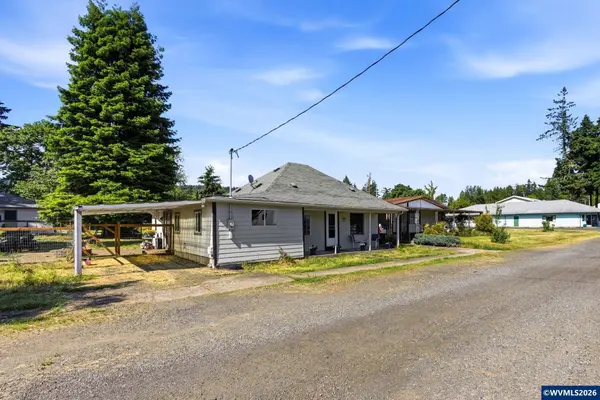 5226 Poplar St, Sweet Home, OR 97386