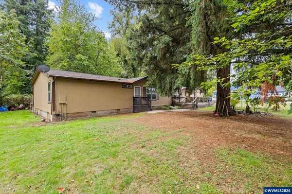 1606 11th St, Sweet Home, OR 97386
