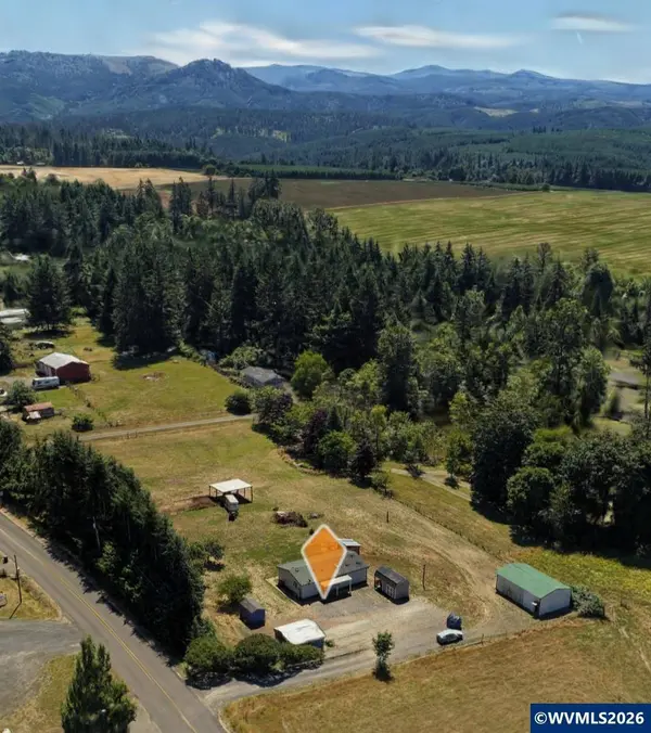 34125 Lacomb Rd, Lebanon, OR 97355