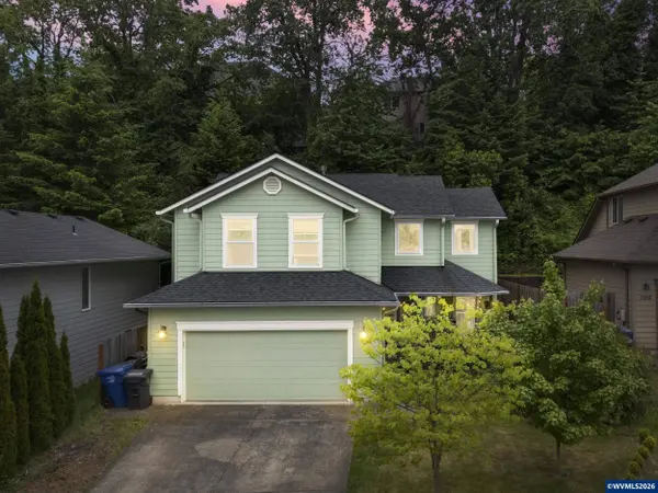 1340 Classico Ct SE
