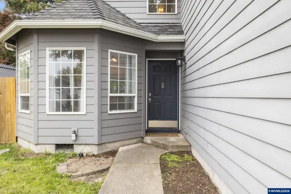 270 Martin Wy S, Monmouth, OR 97361