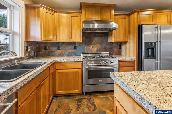 3796 Illahe Hill Rd S, Salem, OR 97302