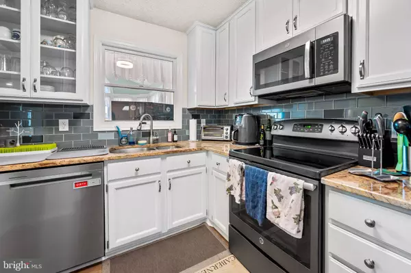 3 HURST OAK CT, Baltimore, MD 21236