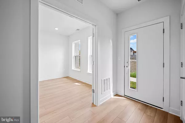 211 SUNDROP LN, Laurel, MD 20724