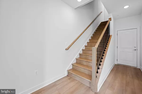 211 SUNDROP LN, Laurel, MD 20724