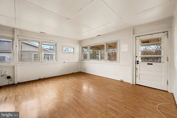 1318 WILSON POINT RD, Baltimore, MD 21220