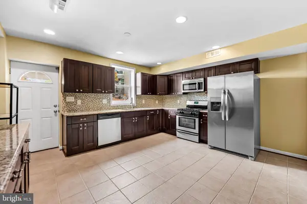 806 DARBY ST, Baltimore, MD 21211