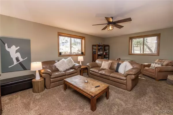 620 Villa Grove AVE, Big Bear Lake, CA 92315