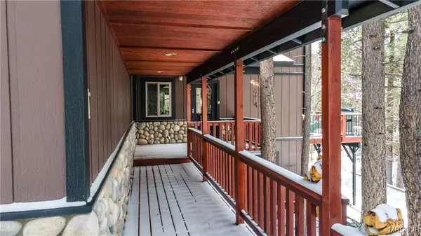 620 Villa Grove AVE, Big Bear Lake, CA 92315