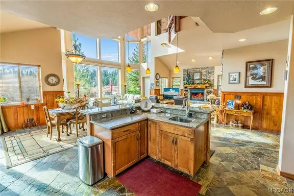 39255 Seminole DR, Fawnskin, CA 92333