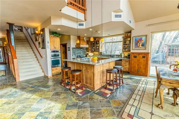 39255 Seminole DR, Fawnskin, CA 92333