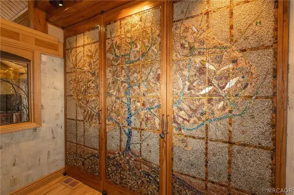 845 Menlo DR, Big Bear Lake, CA 92315