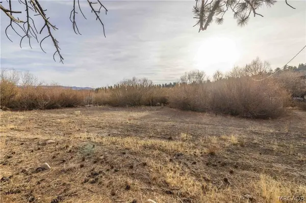 39271 Seminole DR, Fawnskin, CA 92333