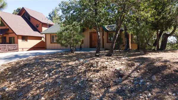 617 Villa Grove AVE