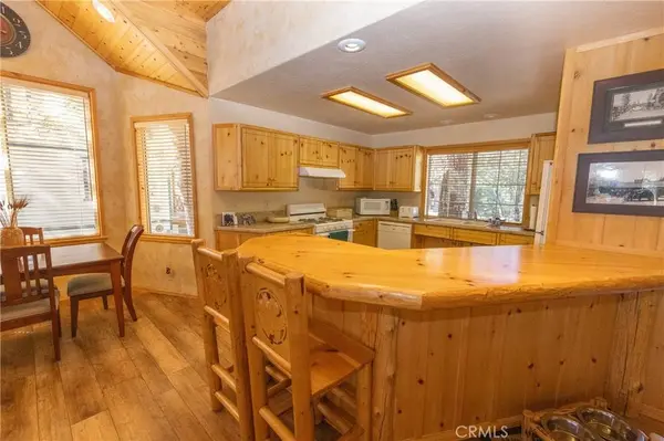 617 Villa Grove, Big Bear City, CA 92314