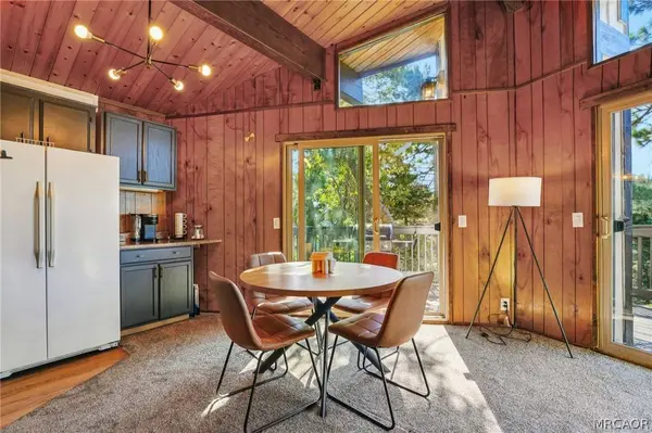 761 W Victoria CT, Lake Arrowhead, CA 92352