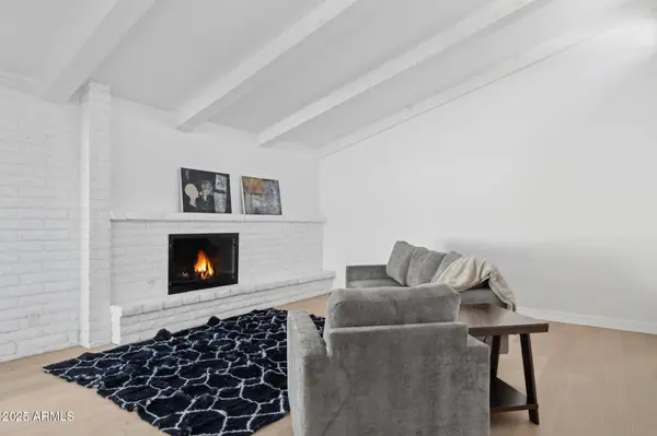 342 E ORANGEWOOD Avenue, Phoenix, AZ 85020