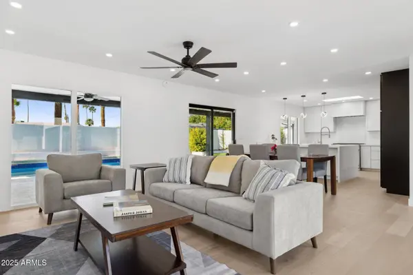 342 E ORANGEWOOD Avenue, Phoenix, AZ 85020