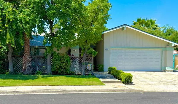 422 Whittier AVE, Clovis, CA 93611