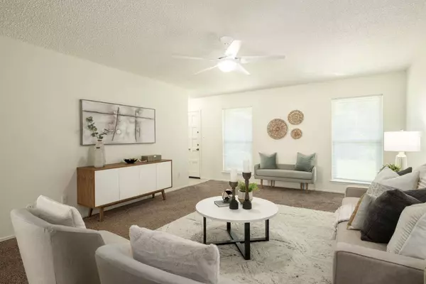 4849 N 7th ST #F, Fresno, CA 93726