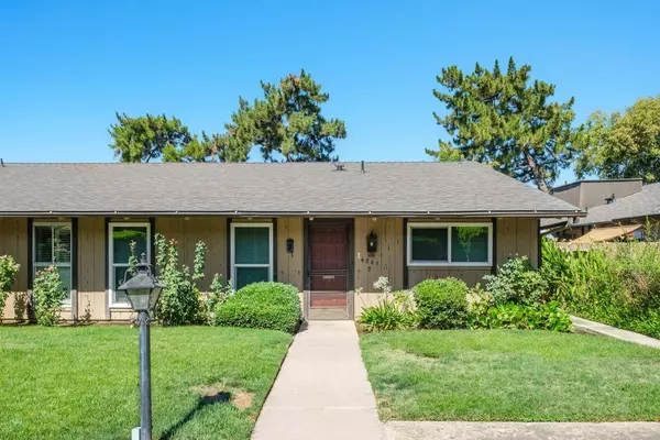 4849 N 7th ST #F, Fresno, CA 93726