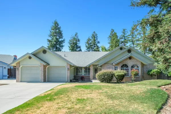 194 Cindy AVE, Clovis, CA 93612