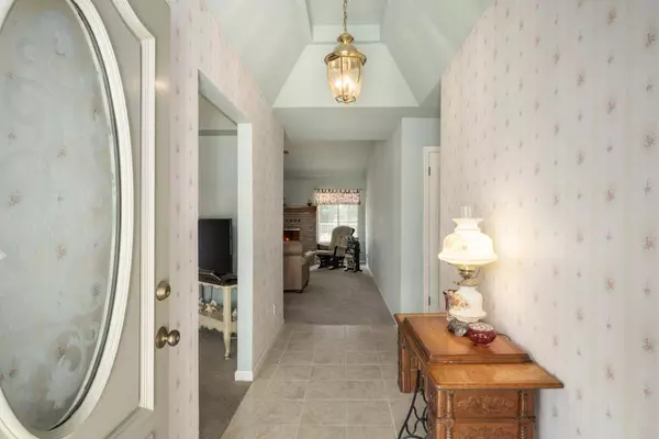 194 Cindy AVE, Clovis, CA 93612