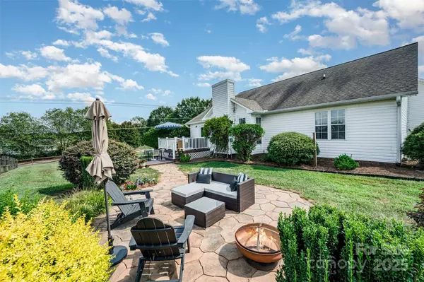 106 Charis LN, Statesville, NC 28677