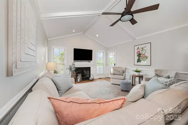 106 Charis LN, Statesville, NC 28677